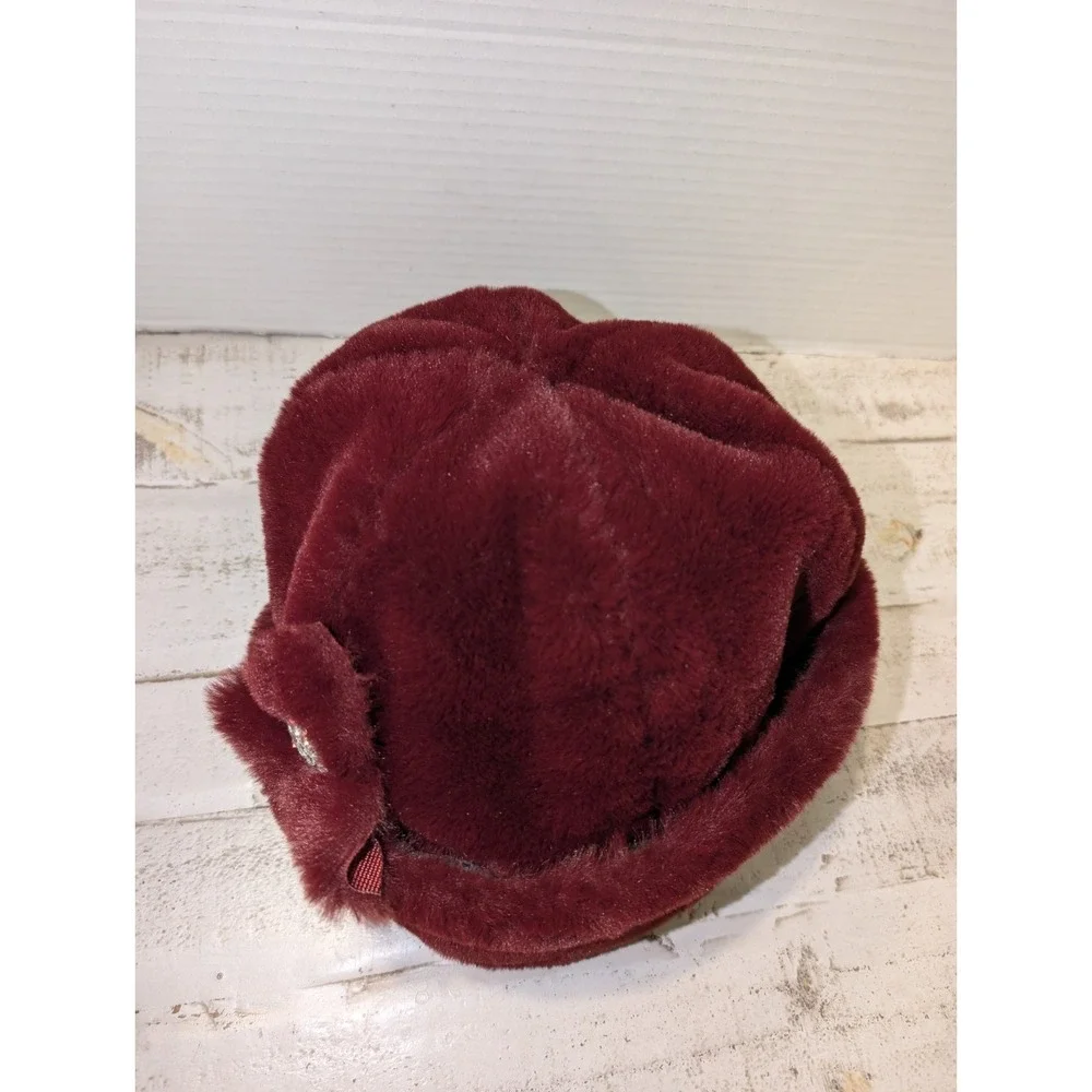 Faux Fur Wine Red Hat With Rhinestone Button